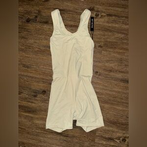 SET active Sportbody Shorty Suit